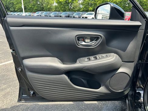 Used 2026 Honda HR-V LX image 17