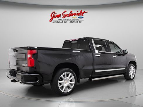 Used 2024 Chevrolet Silverado 1500 High Country w/ High Country Premium Package AWD/4WD image 6