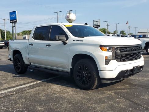 Used 2024 Chevrolet Silverado 1500 Custom AWD/4WD image 3