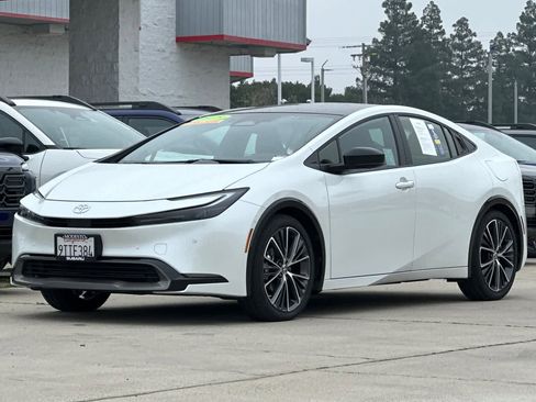 Used 2025 Toyota Prius Limited image 7