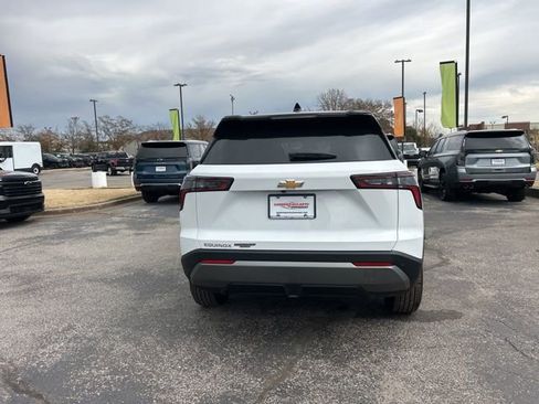 New 2026 Chevrolet Equinox LT image 4