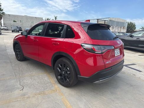 Used 2024 Honda HR-V Sport image 3