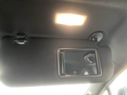 Used 2024 Toyota Venza Limited image 39