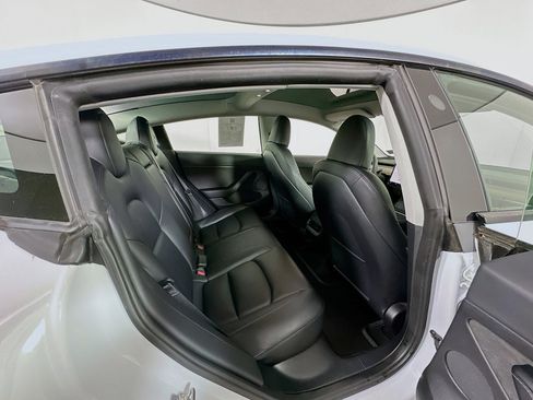 Used 2023 Tesla Model 3 Standard Range image 30