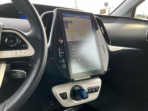 Used 2018 Toyota Prius Prime Plus image 16