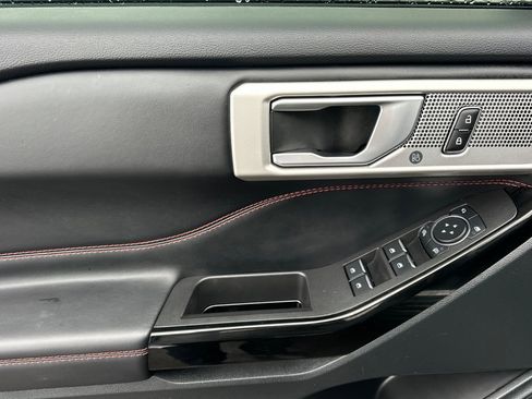 Used 2023 Ford Explorer ST-Line w/ Class IV Trailer Tow Package image 11