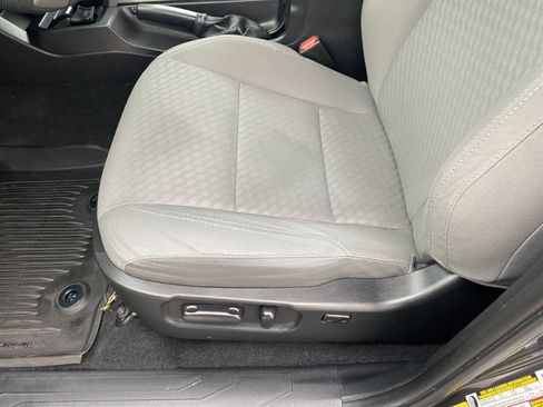 Used 2022 Toyota Tacoma SR5 image 15