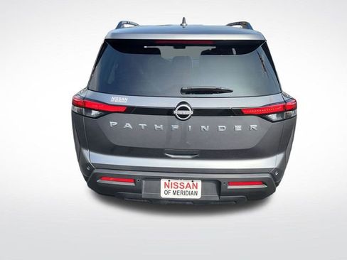 Used 2025 Nissan Pathfinder SV image 4