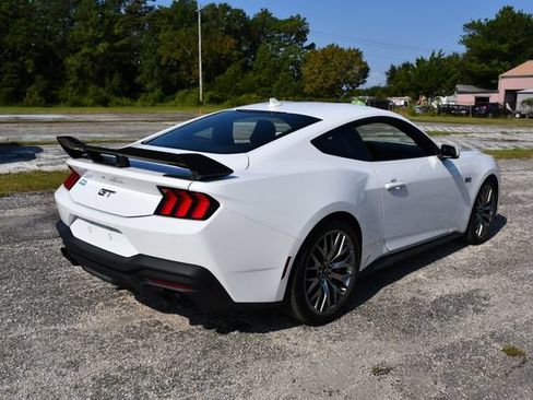Used 2024 Ford Mustang GT Premium RWD image 3
