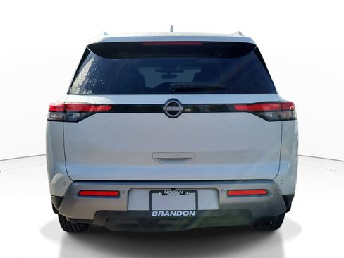 Certified 2024 Nissan Pathfinder SL w/ SL Premium Package FWD image 6