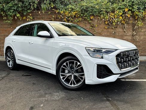 Used 2025 Audi Q8 Premium Plus image 15