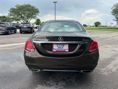 Used 2017 Mercedes-Benz C 300 4MATIC Sedan image 6