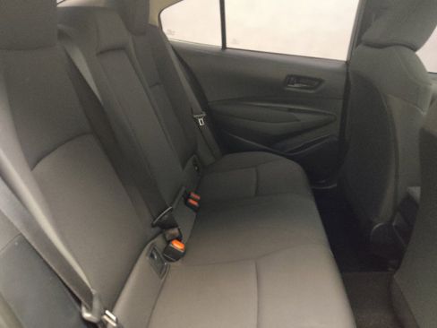 Used 2022 Toyota Corolla LE image 19