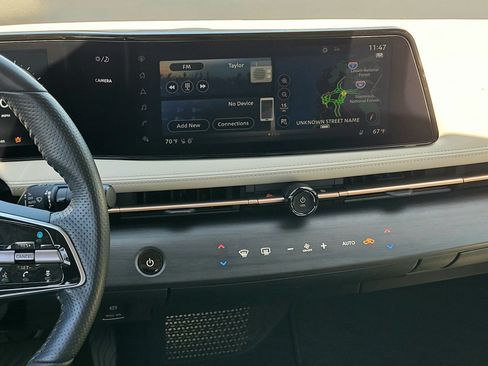 Certified 2023 Nissan Ariya FWD image 11