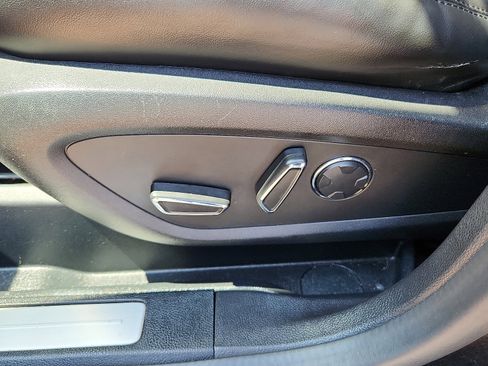 Used 2019 Lincoln MKC Select w/ Select Plus Package image 13