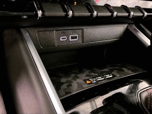 Used 2024 Chevrolet Colorado Z71 w/ Z71 Convenience Package 2 image 26