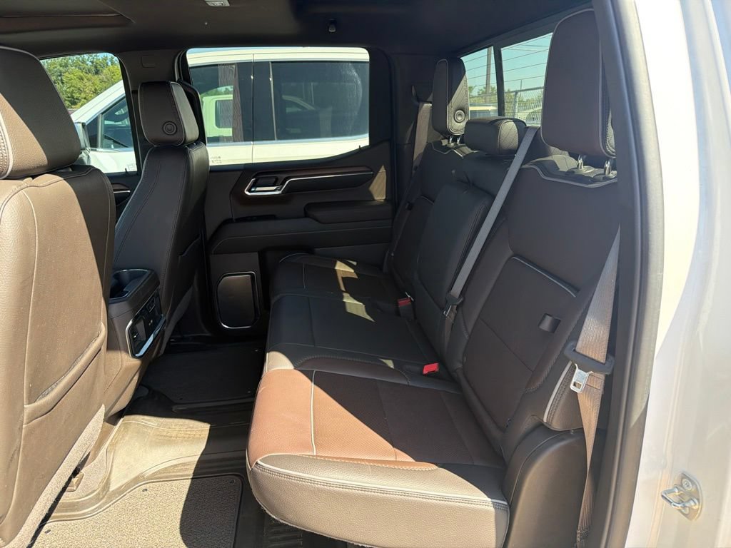 Used 2024 GMC Sierra 1500 Denali w/ Technology Package AWD/4WD image 13