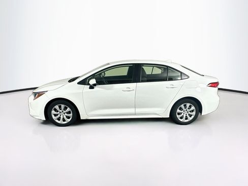 Used 2022 Toyota Corolla LE FWD image 4