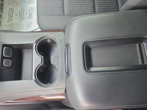 Used 2019 GMC Yukon SLE w/ SLE Value Package image 23