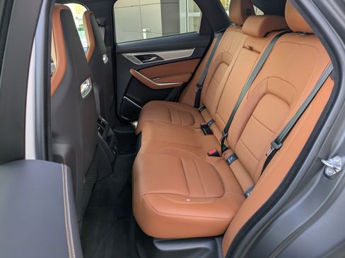 New 2026 Jaguar F-PACE R-Dynamic S image 29