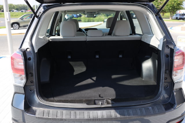 Used 2018 Subaru Forester 2.5i w/ Alloy Wheel Package AWD/4WD image 8