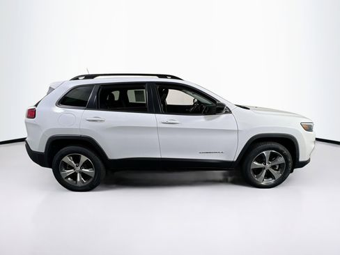 Used 2022 Jeep Cherokee Limited w/ Mopar Interior Package image 4