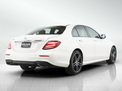 Used 2019 Mercedes-Benz E 300 4MATIC image 5
