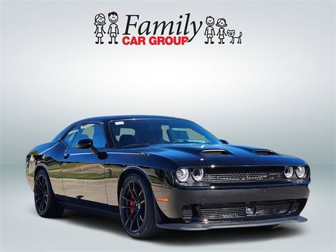 Used 2023 Dodge Challenger SRT Hellcat image 2