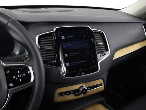 Certified 2024 Volvo XC90 T8 Plus w/ Protection Package Premier image 9