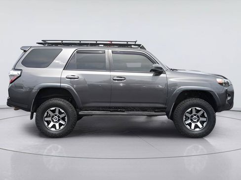 Used 2018 Toyota 4Runner TRD Off-Road AWD/4WD image 5
