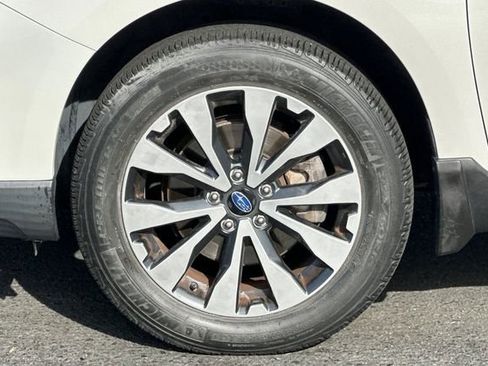 Used 2016 Subaru Outback 3.6R Limited image 32