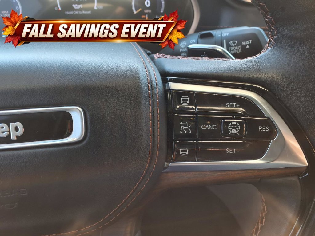 Used 2022 Jeep Grand Cherokee Summit AWD/4WD image 21