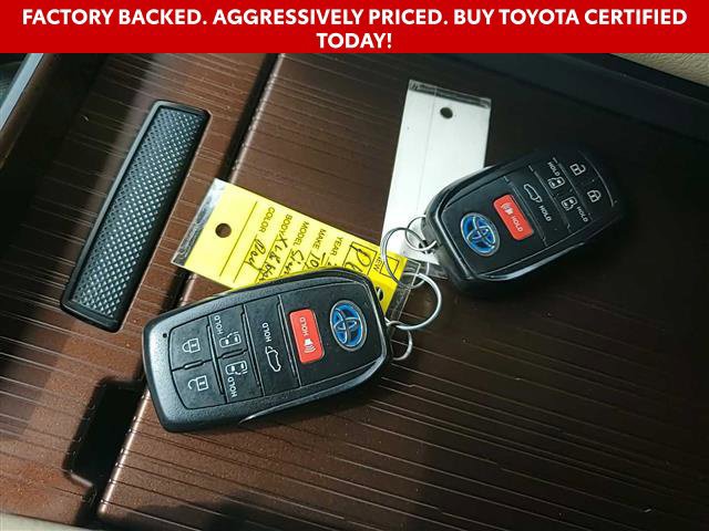 Used 2021 Toyota Sienna XLE w/ XLE Plus Package AWD/4WD image 11
