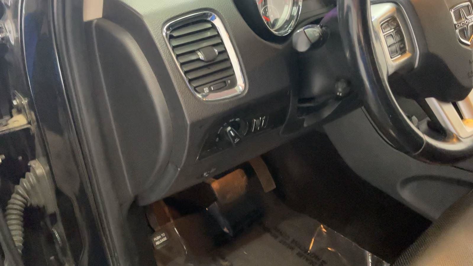 Used 2013 Dodge Durango Citadel w/ Technology Group AWD/4WD image 28