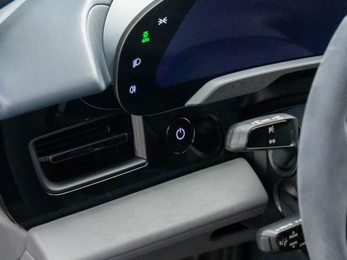 Certified 2022 Porsche Taycan 4S image 18