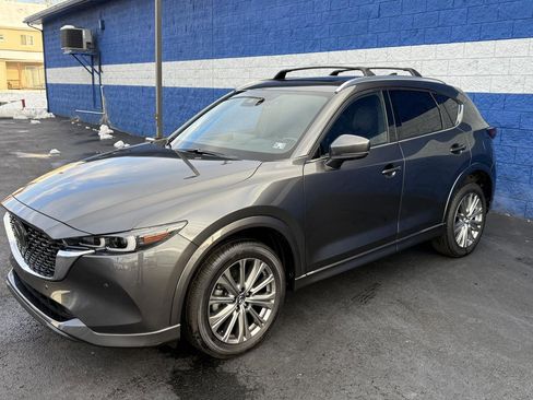 Used 2023 MAZDA CX-5 Signature image 5