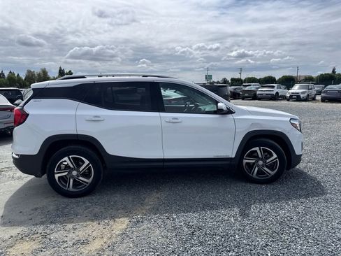 Used 2020 GMC Terrain SLT FWD image 3