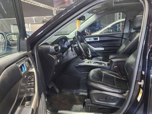 Used 2021 Ford Explorer Limited w/ Equipment Group 301A AWD/4WD image 9