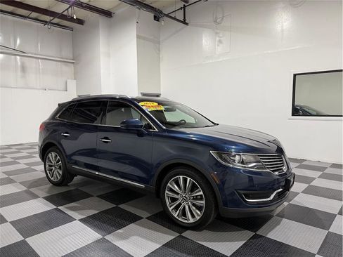 Used 2017 Lincoln MKX Reserve image 1