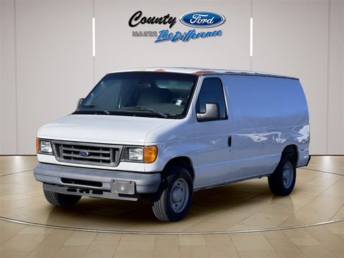Used 2006 Ford E-150 and Econoline 150 image 2