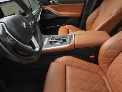 Used 2024 BMW X5 sDrive40i w/ Premium Package RWD image 11