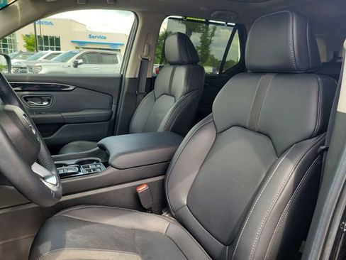 Certified 2024 Honda Pilot Touring image 12
