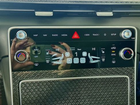 New 2026 Genesis GV80 3.5T e-SC image 14