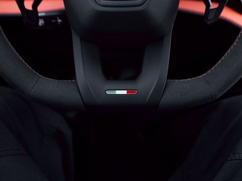 Used 2025 Lamborghini Urus SE image 63