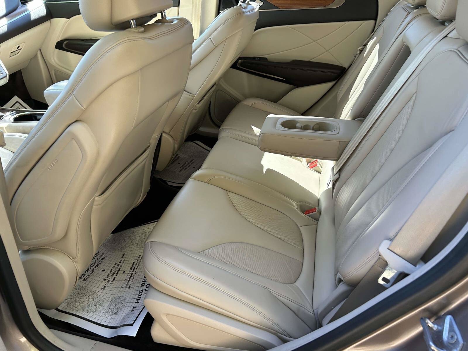 Used 2018 Lincoln MKC Select w/ Select Plus Package FWD image 16