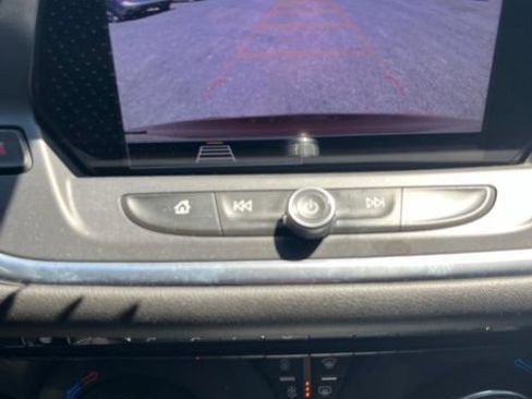 Used 2021 Chevrolet Blazer LT FWD image 12