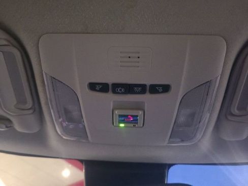 Used 2022 Toyota Corolla LE image 30