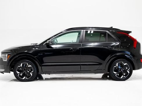 Used 2023 Kia Niro Wind FWD image 29