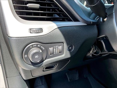 Used 2018 Jeep Cherokee Trailhawk w/ Quick Order Package 27L AWD/4WD image 37