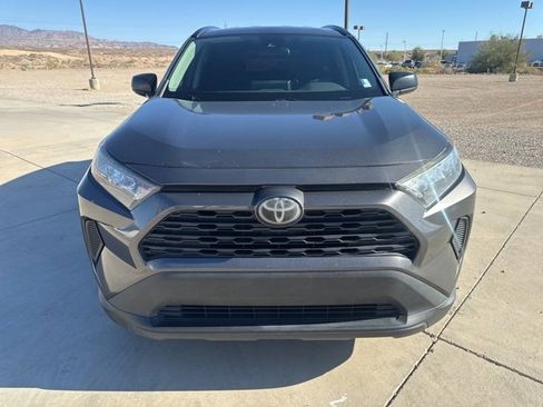 Used 2020 Toyota RAV4 LE image 8